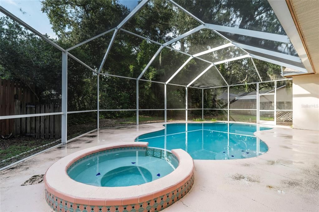 For Sale: $460,000 (4 beds, 2 baths, 1932 Square Feet)