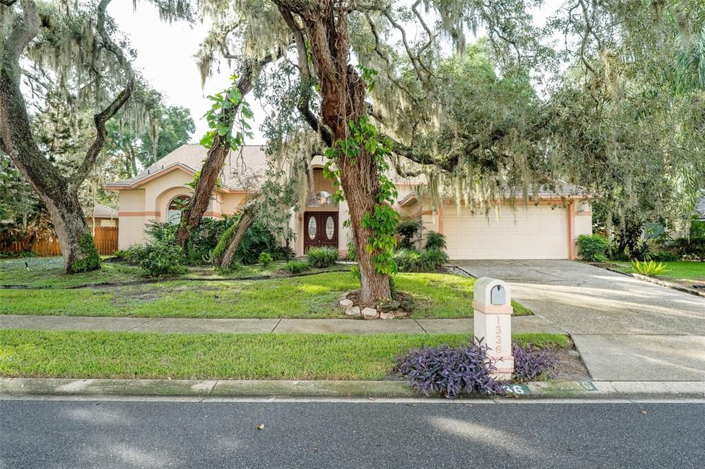 For Sale: $460,000 (4 beds, 2 baths, 1932 Square Feet)