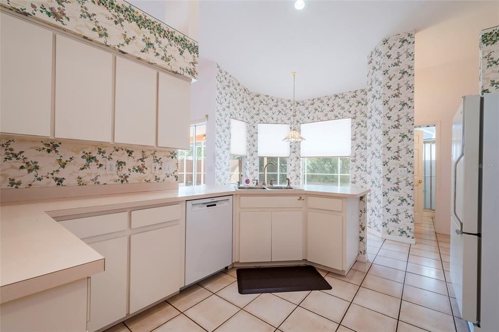 For Sale: $460,000 (4 beds, 2 baths, 1932 Square Feet)