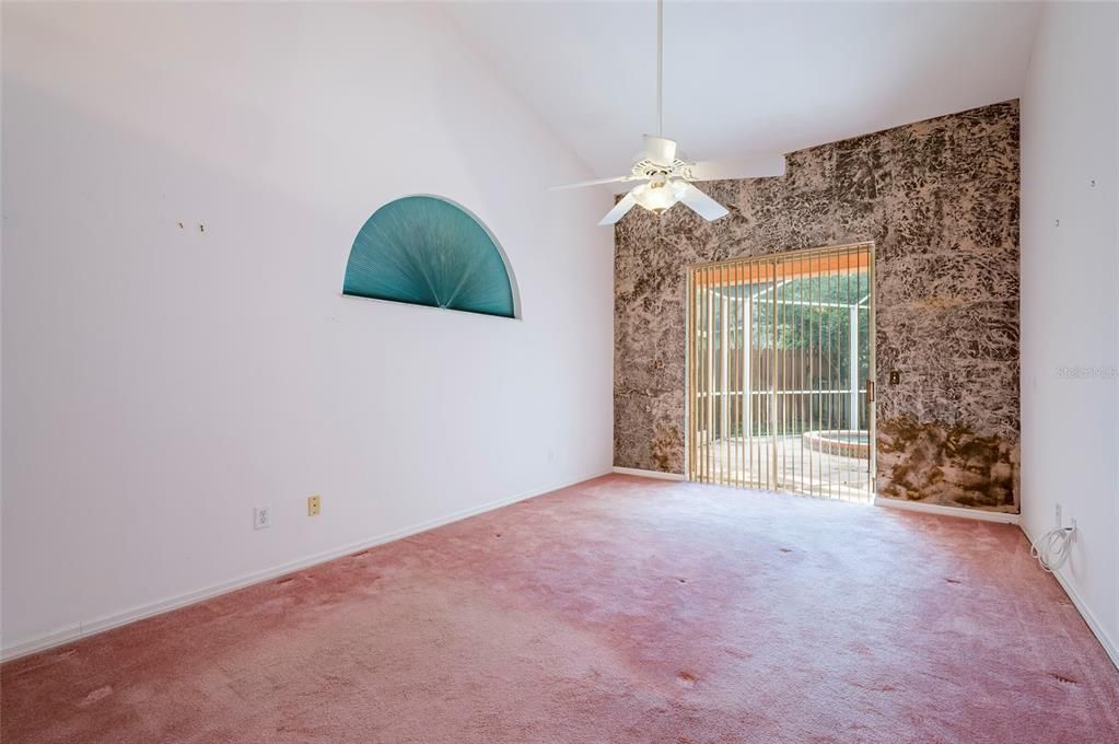 For Sale: $460,000 (4 beds, 2 baths, 1932 Square Feet)