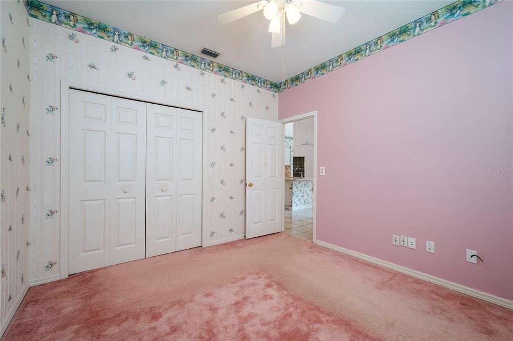 For Sale: $460,000 (4 beds, 2 baths, 1932 Square Feet)