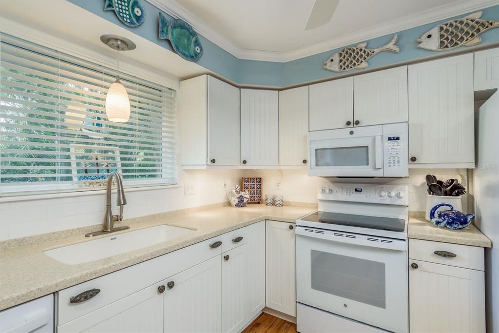 Activo con contrato: $750,000 (4 camas, 3 baños, 2085 Pies cuadrados)