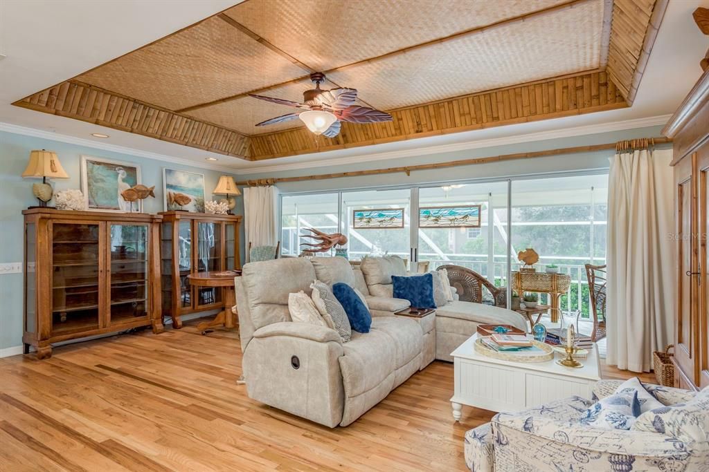 Activo con contrato: $750,000 (4 camas, 3 baños, 2085 Pies cuadrados)