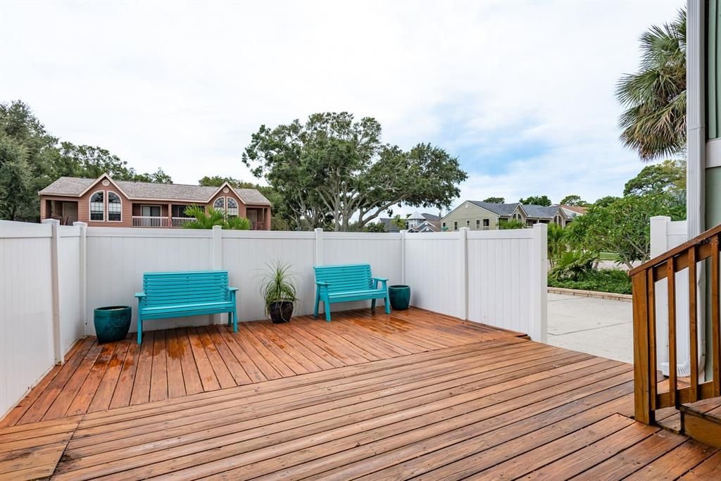 Activo con contrato: $750,000 (4 camas, 3 baños, 2085 Pies cuadrados)