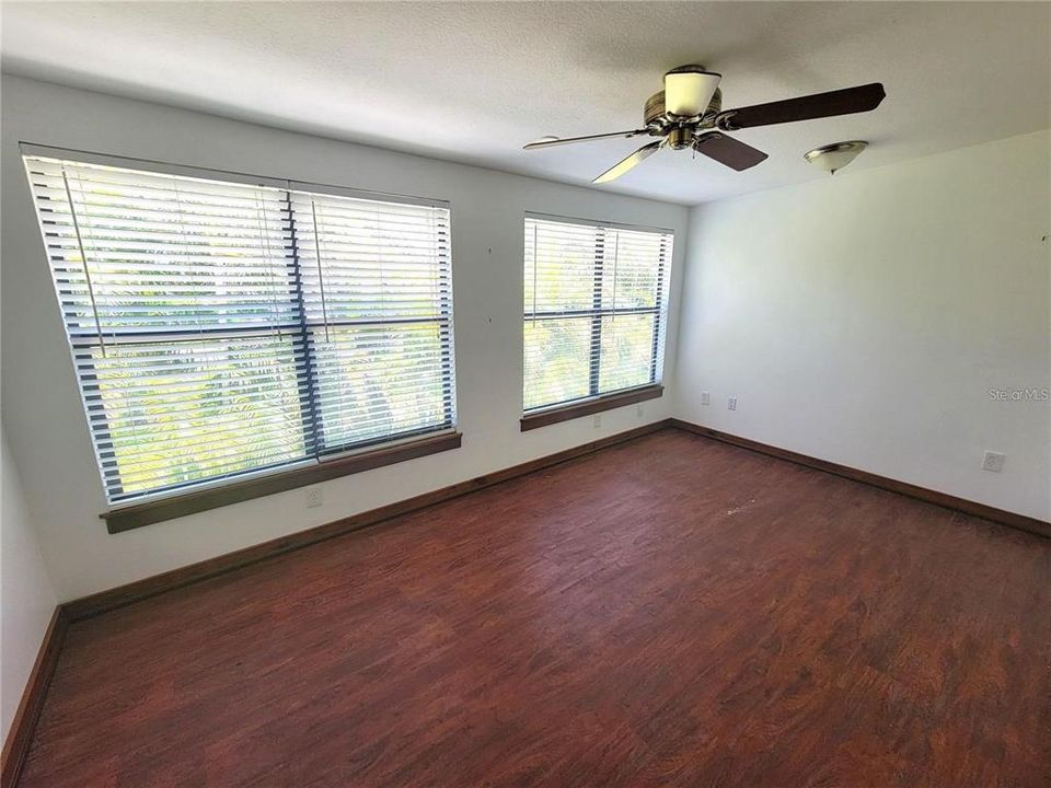 For Rent: $3,200 (3 beds, 2 baths, 2752 Square Feet)