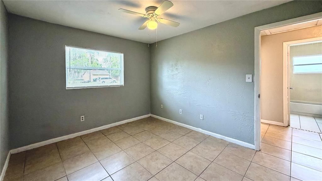 For Rent: $1,495 (3 beds, 2 baths, 949 Square Feet)