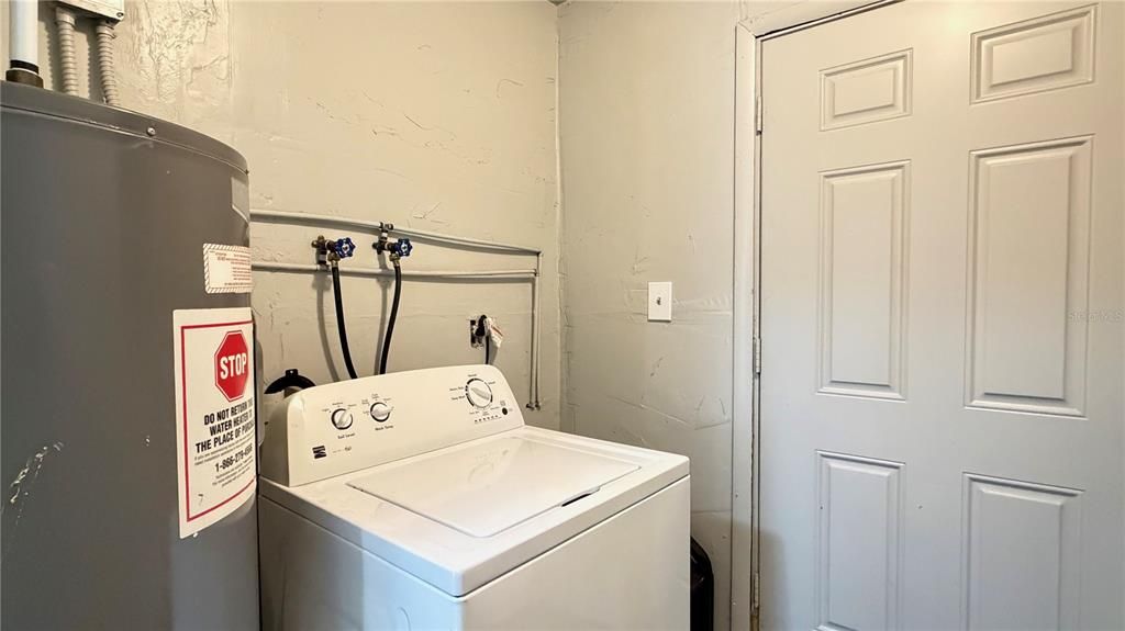 For Rent: $1,495 (3 beds, 2 baths, 949 Square Feet)