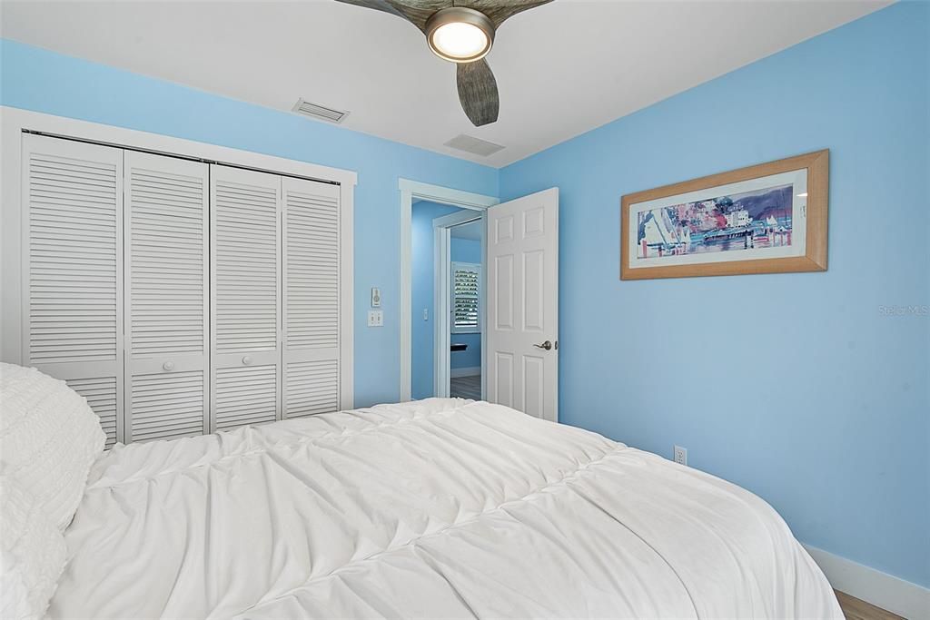 Active With Contract: $414,000 (3 beds, 2 baths, 1602 Square Feet)