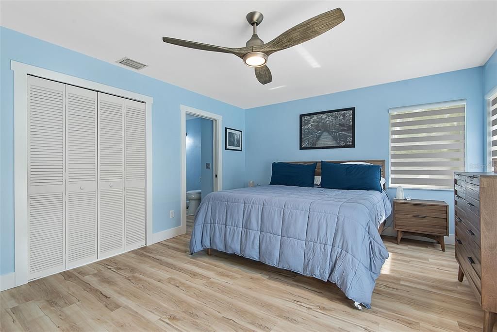 Active With Contract: $414,000 (3 beds, 2 baths, 1602 Square Feet)