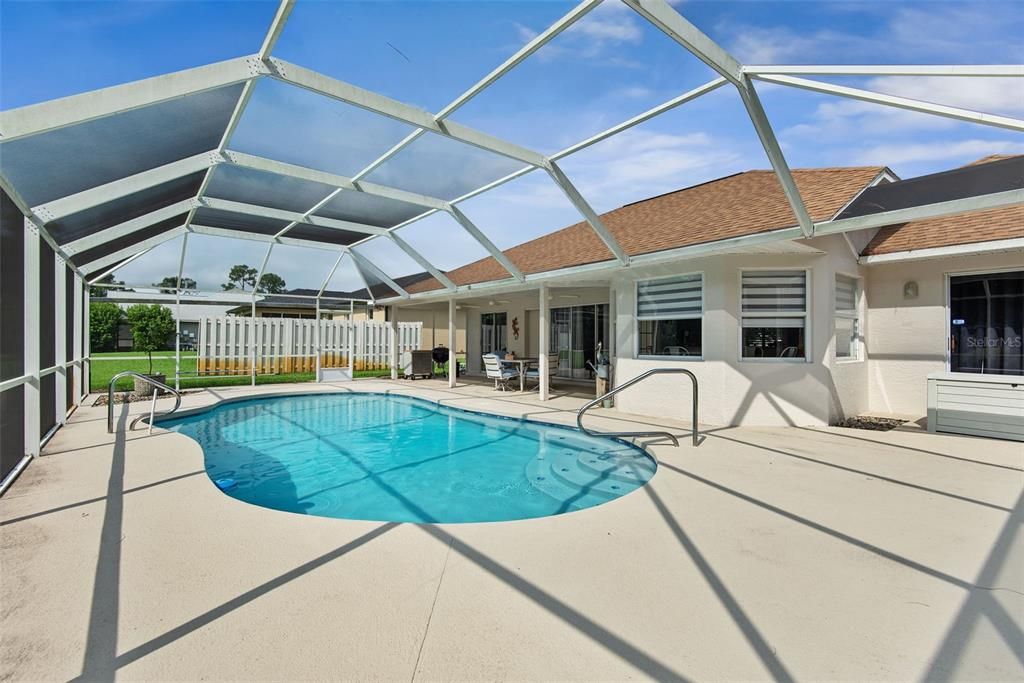 Active With Contract: $414,000 (3 beds, 2 baths, 1602 Square Feet)
