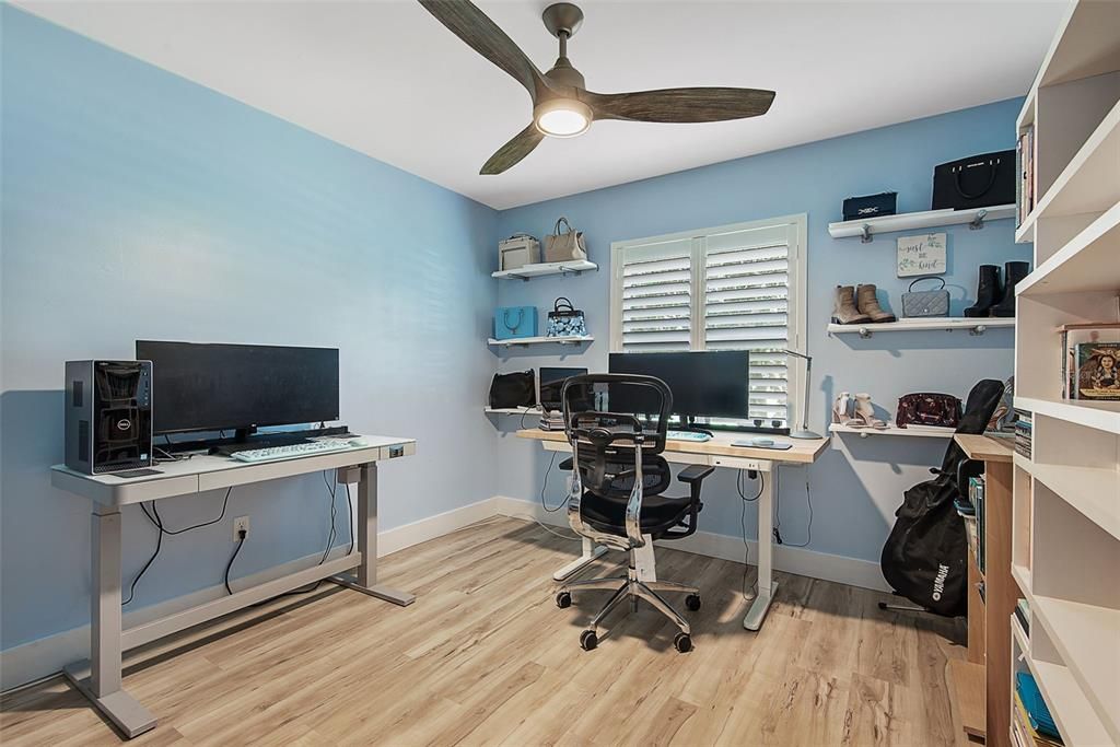 Active With Contract: $414,000 (3 beds, 2 baths, 1602 Square Feet)