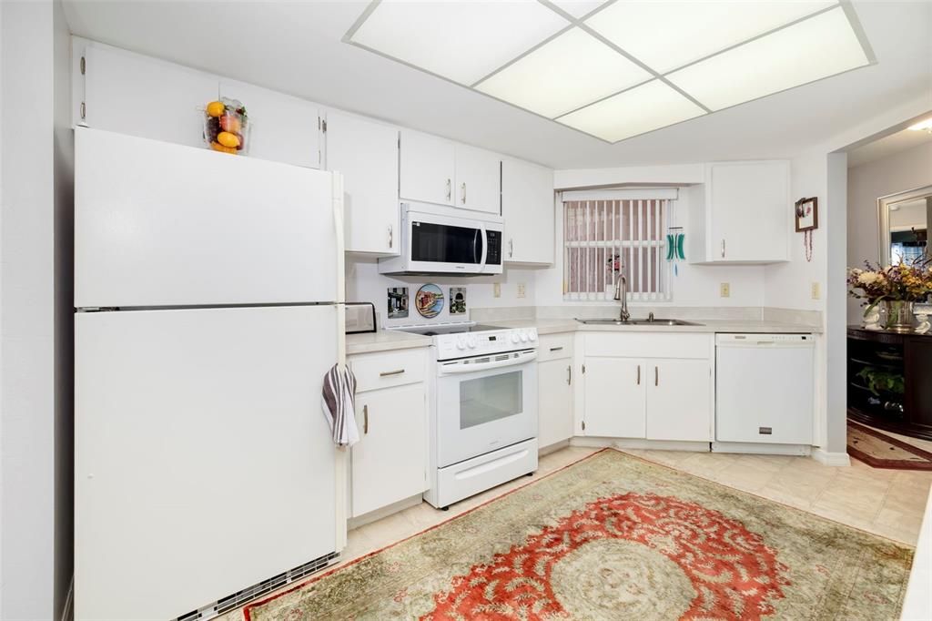 На продажу: $285,000 (2 спален, 2 ванн, 1427 Квадратных фут)