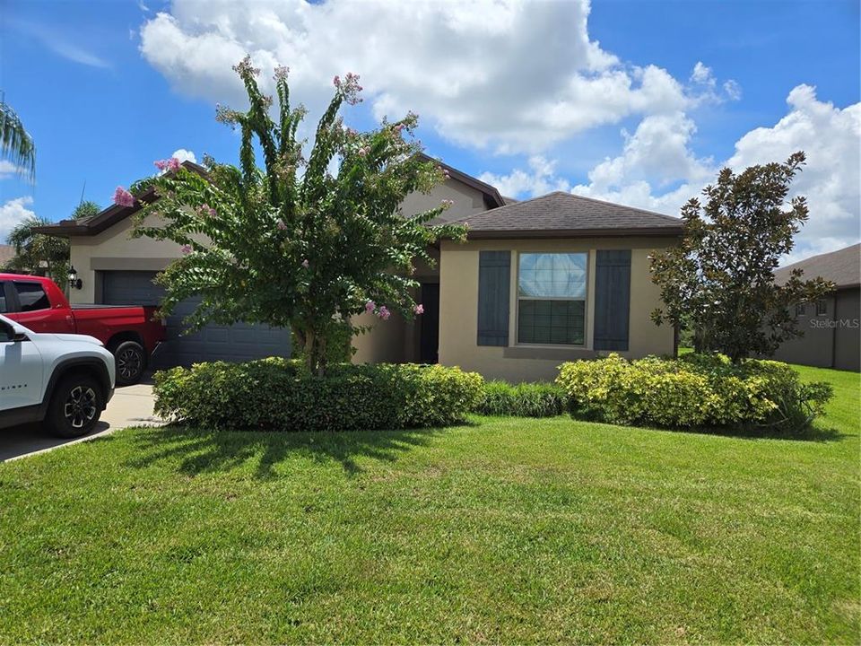 For Sale: $399,900 (4 beds, 2 baths, 1996 Square Feet)