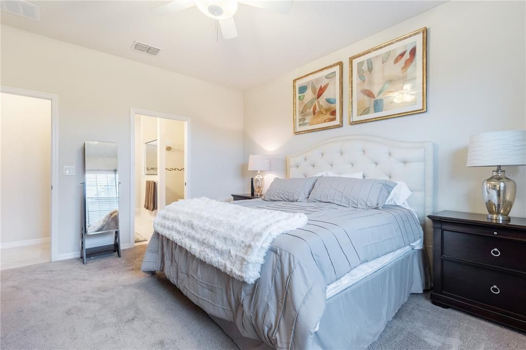 For Sale: $399,900 (4 beds, 2 baths, 1996 Square Feet)