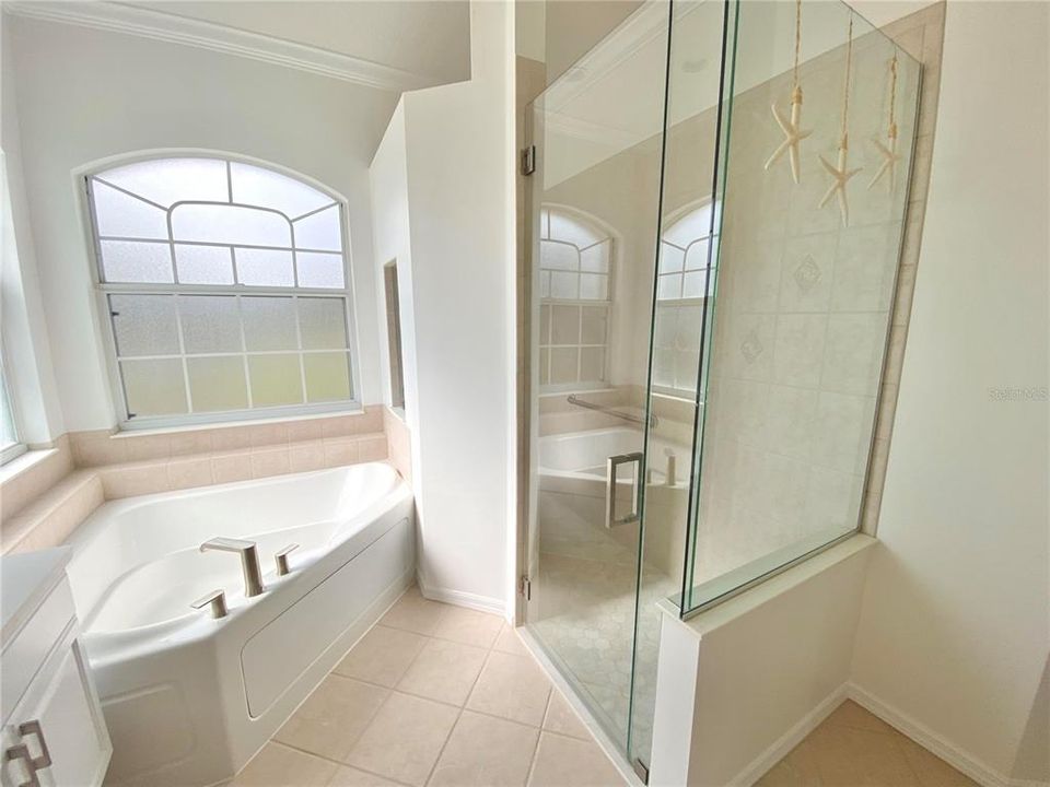 For Sale: $789,000 (4 beds, 3 baths, 2814 Square Feet)