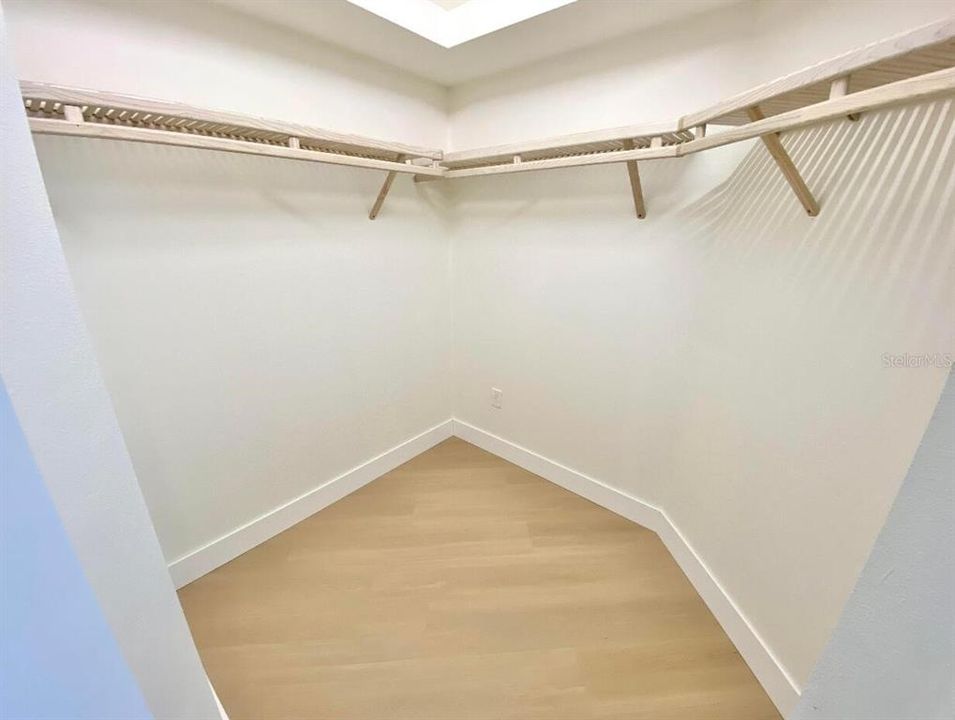 For Sale: $789,000 (4 beds, 3 baths, 2814 Square Feet)