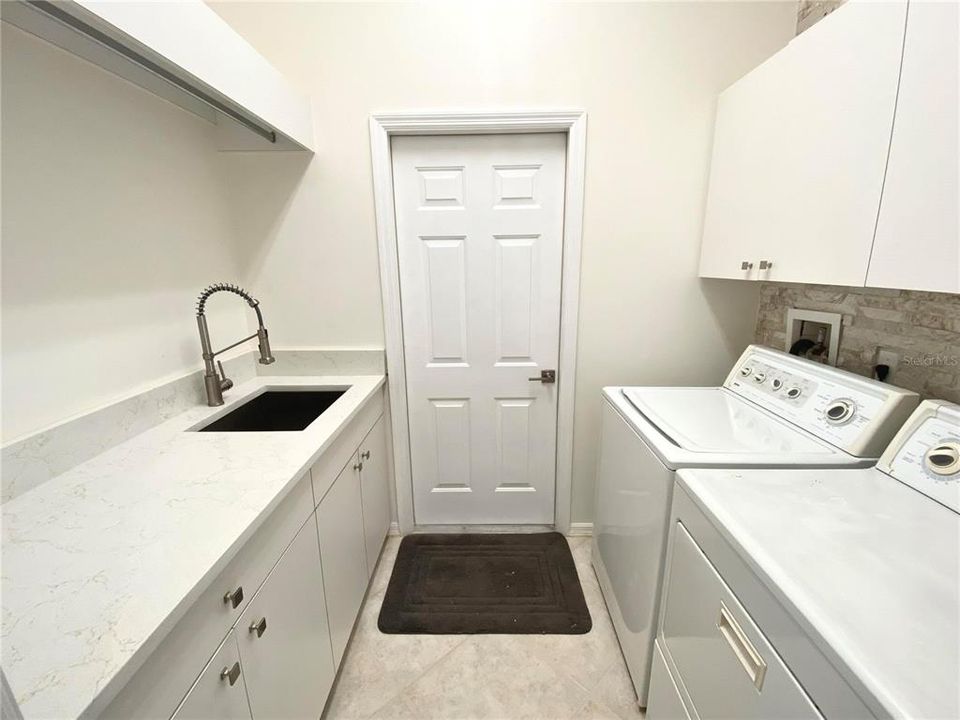 For Sale: $789,000 (4 beds, 3 baths, 2814 Square Feet)