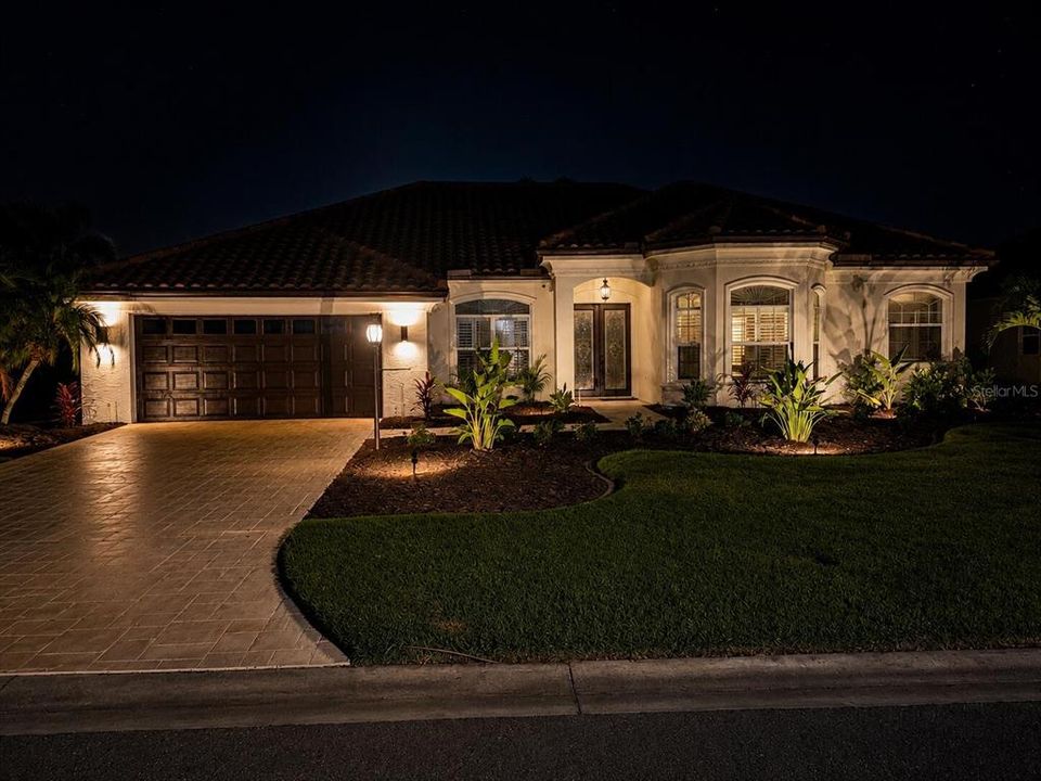 For Sale: $789,000 (4 beds, 3 baths, 2814 Square Feet)