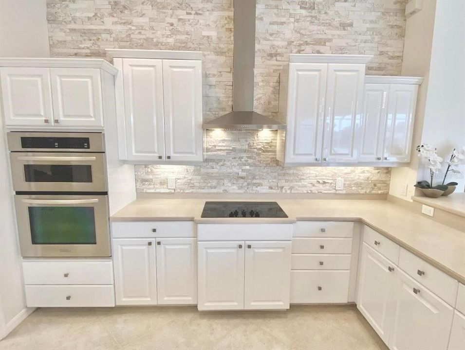 For Sale: $789,000 (4 beds, 3 baths, 2814 Square Feet)