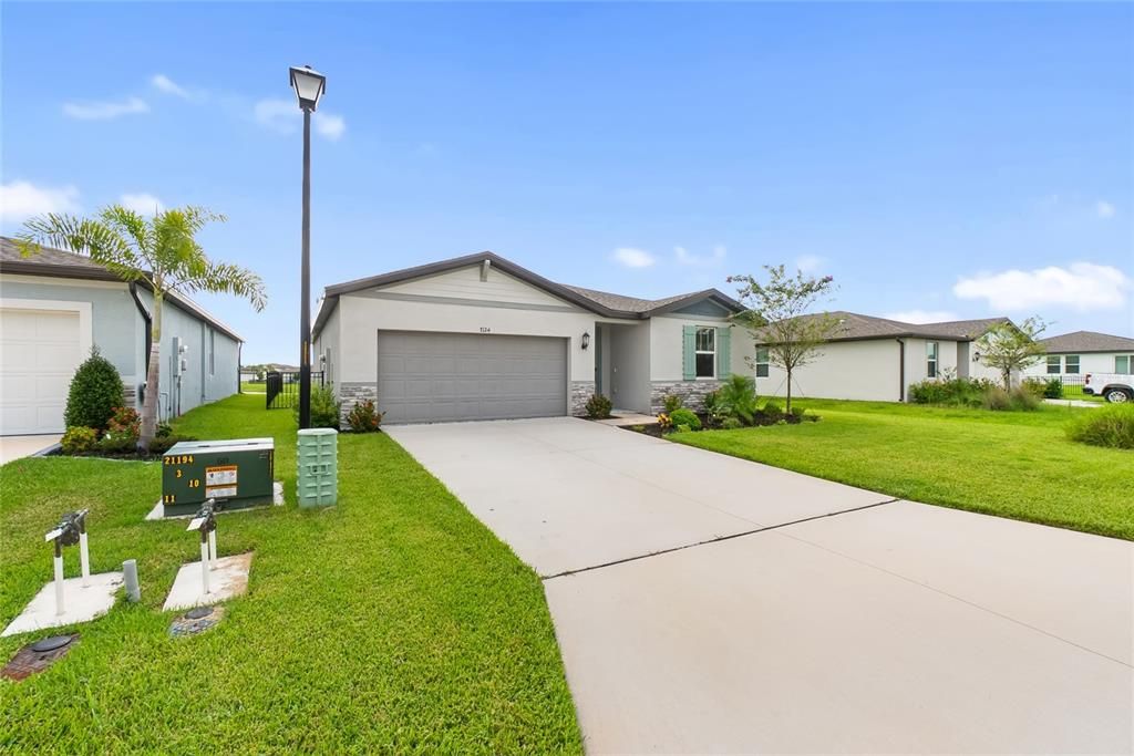 For Sale: $351,000 (4 beds, 2 baths, 1849 Square Feet)