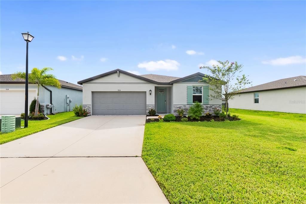 For Sale: $351,000 (4 beds, 2 baths, 1849 Square Feet)