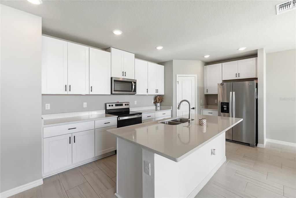 For Sale: $351,000 (4 beds, 2 baths, 1849 Square Feet)
