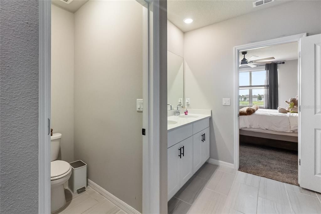 For Sale: $351,000 (4 beds, 2 baths, 1849 Square Feet)