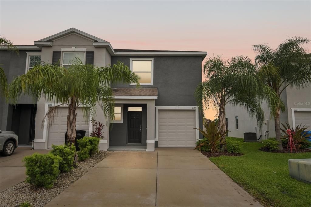 For Sale: $335,000 (3 beds, 2 baths, 1758 Square Feet)