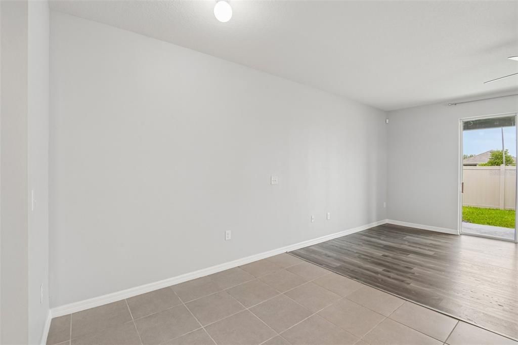 For Sale: $335,000 (3 beds, 2 baths, 1758 Square Feet)