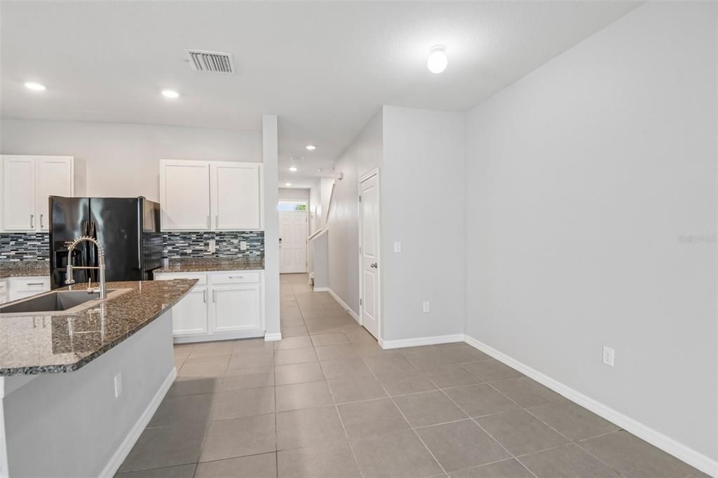 For Sale: $335,000 (3 beds, 2 baths, 1758 Square Feet)