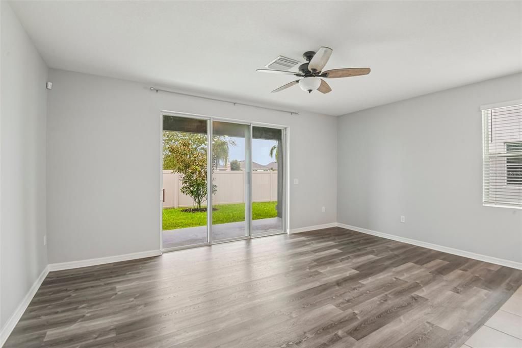 For Sale: $335,000 (3 beds, 2 baths, 1758 Square Feet)