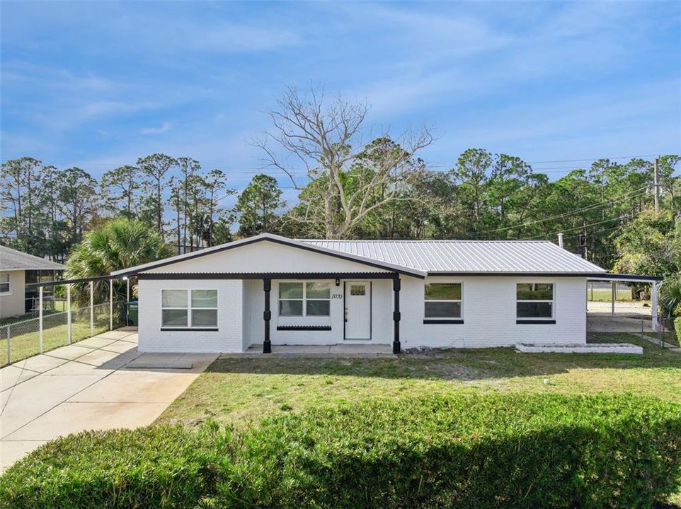 For Sale: $300,000 (4 beds, 2 baths, 1792 Square Feet)