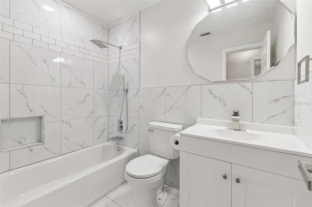 For Sale: $300,000 (4 beds, 2 baths, 1792 Square Feet)