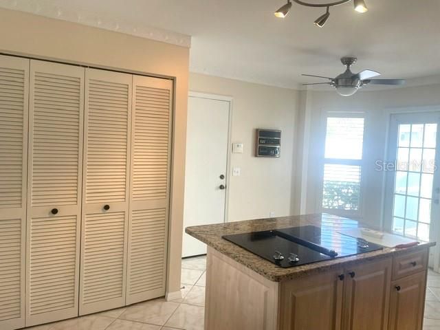 For Rent: $2,250 (2 beds, 2 baths, 1396 Square Feet)