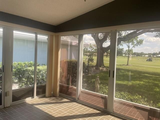 For Rent: $2,250 (2 beds, 2 baths, 1396 Square Feet)