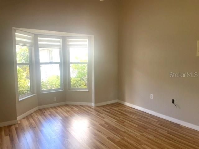 For Rent: $2,250 (2 beds, 2 baths, 1396 Square Feet)