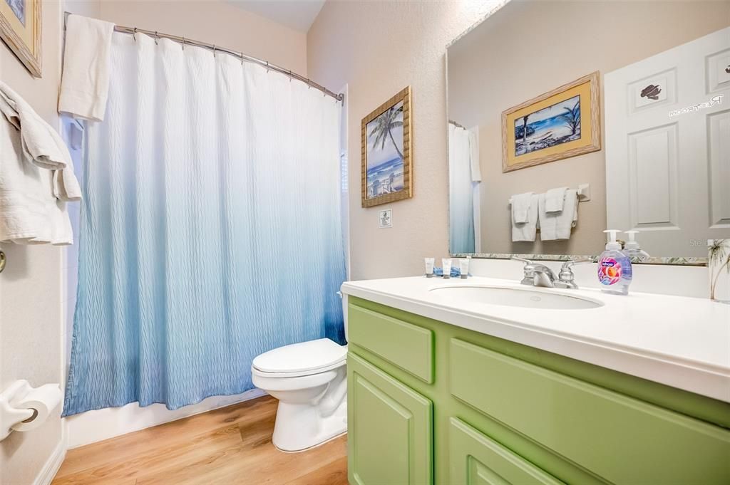 For Sale: $195,000 (2 beds, 2 baths, 1173 Square Feet)