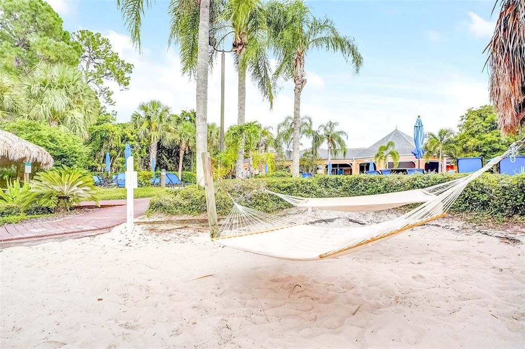 For Sale: $195,000 (2 beds, 2 baths, 1173 Square Feet)