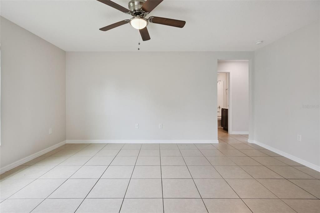 For Sale: $309,900 (4 beds, 2 baths, 1358 Square Feet)