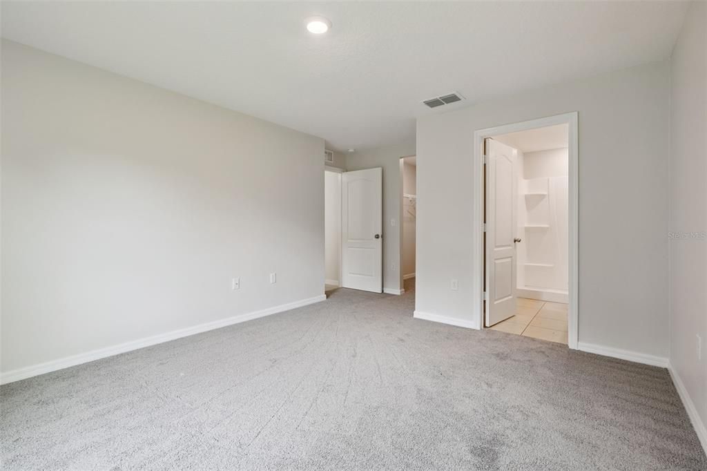For Sale: $309,900 (4 beds, 2 baths, 1358 Square Feet)