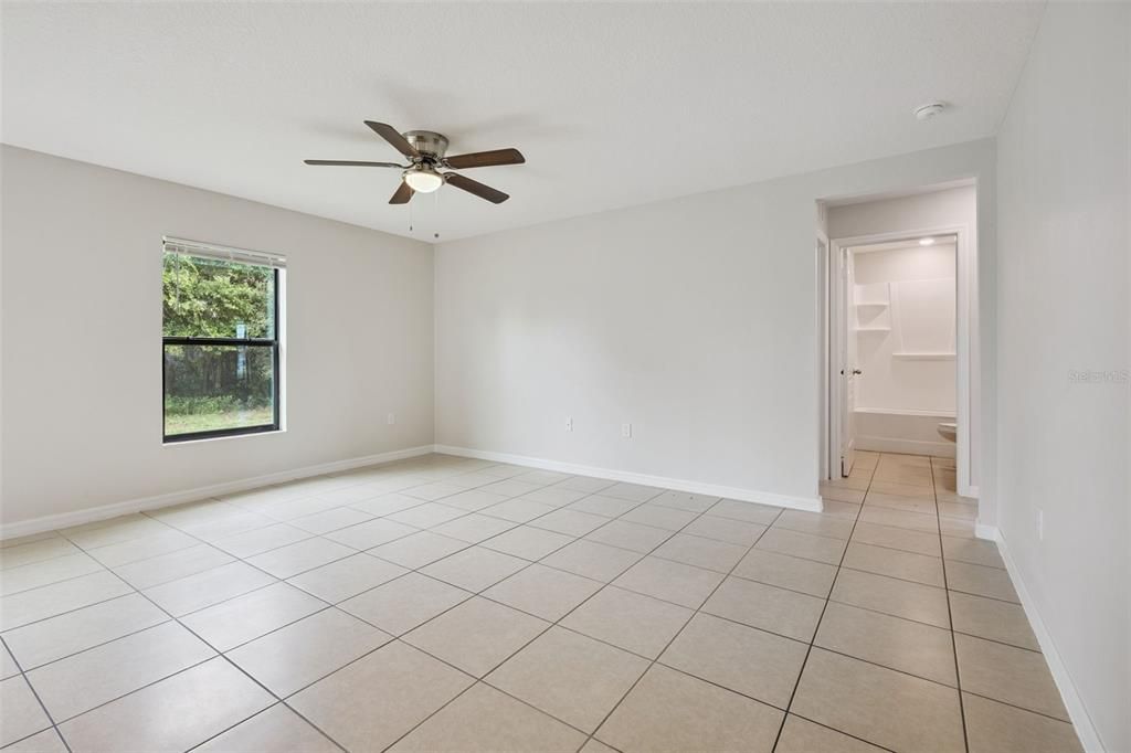 For Sale: $309,900 (4 beds, 2 baths, 1358 Square Feet)