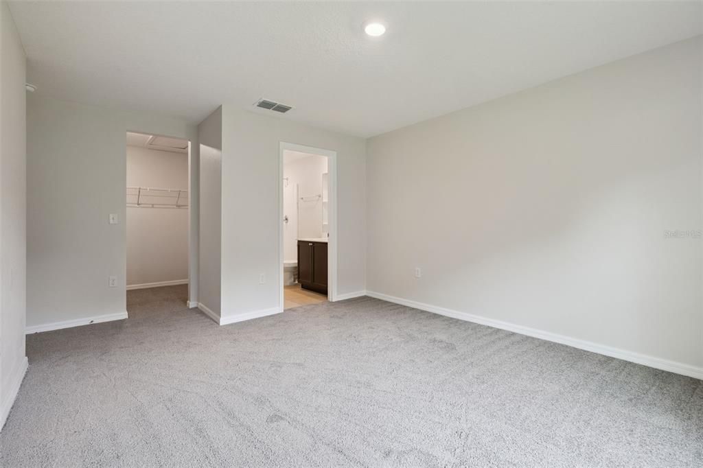 For Sale: $309,900 (4 beds, 2 baths, 1358 Square Feet)