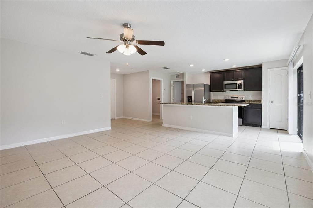 For Sale: $309,900 (4 beds, 2 baths, 1358 Square Feet)