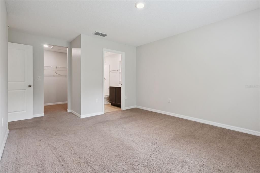 For Sale: $309,900 (4 beds, 2 baths, 1358 Square Feet)
