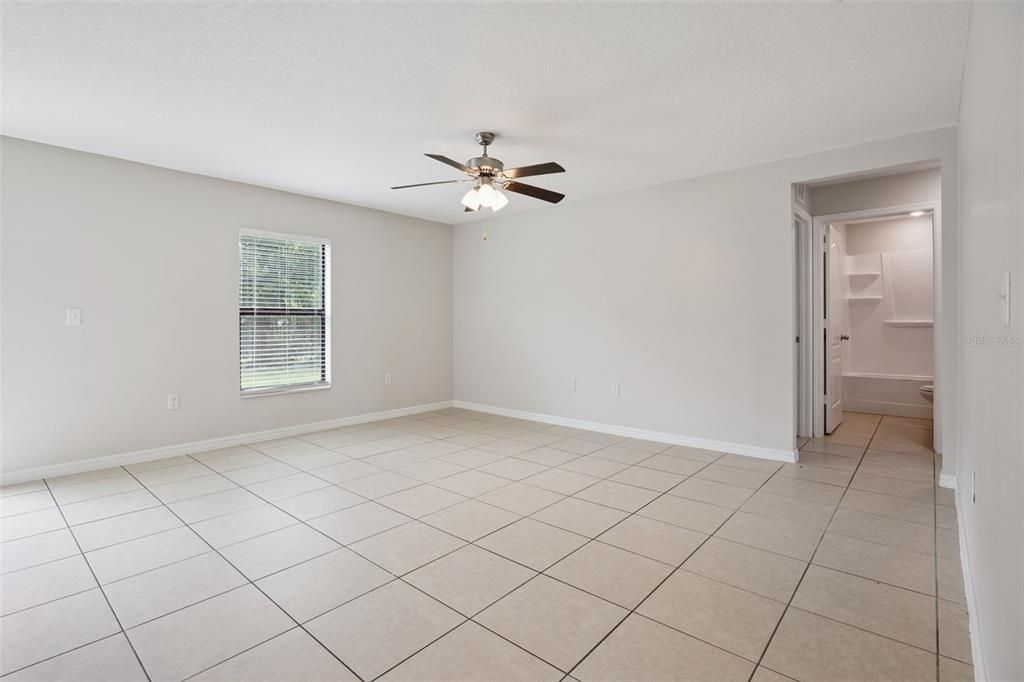 For Sale: $309,900 (4 beds, 2 baths, 1358 Square Feet)