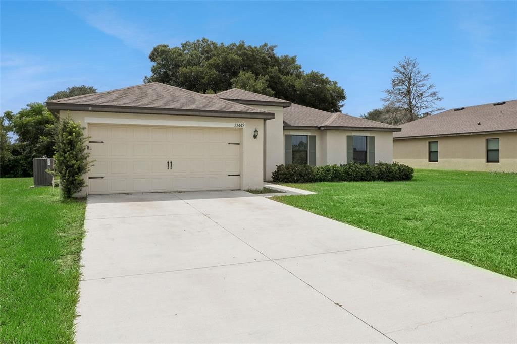 For Sale: $309,900 (4 beds, 2 baths, 1358 Square Feet)