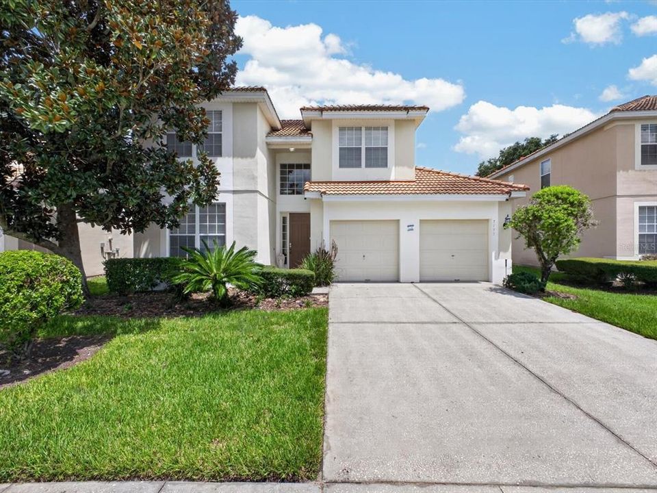 En Venta: $679,000 (5 camas, 5 baños, 2297 Pies cuadrados)