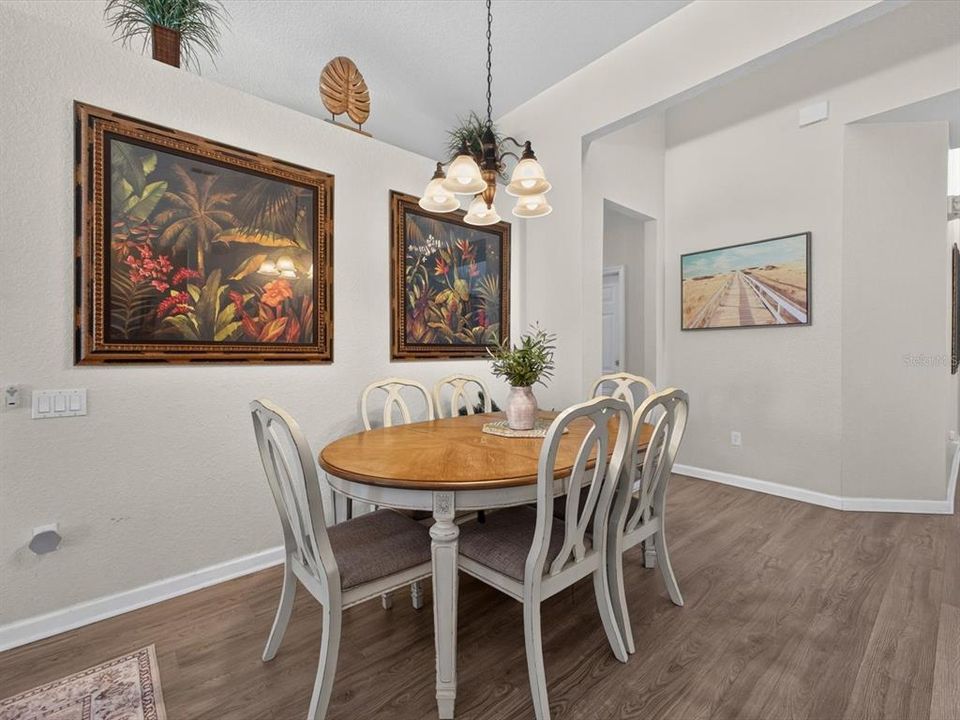 En Venta: $679,000 (5 camas, 5 baños, 2297 Pies cuadrados)