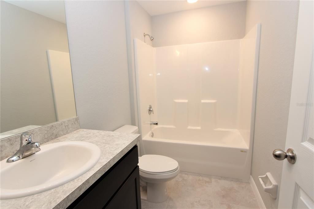 В аренду: $1,900 (4 спален, 2 ванн, 1800 Квадратных фут)