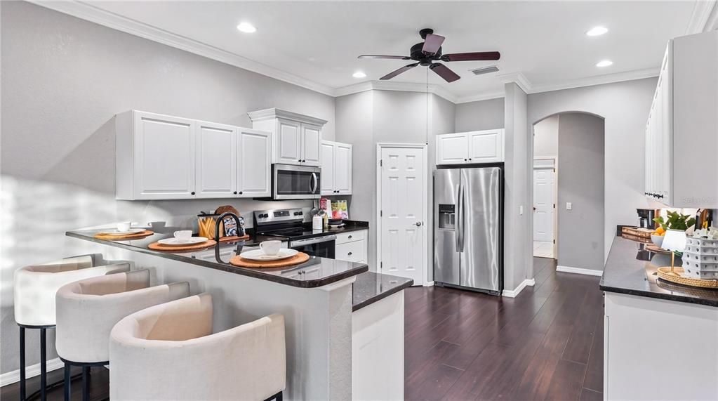 For Sale: $725,000 (4 beds, 3 baths, 2681 Square Feet)